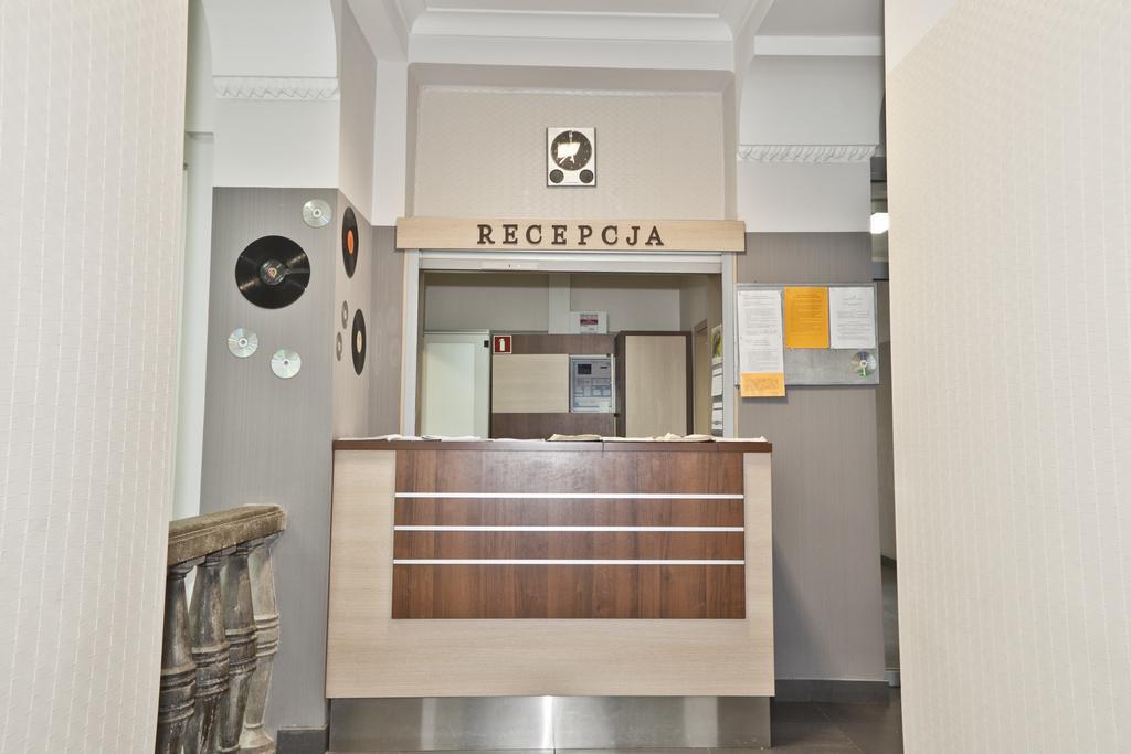 Хостел Dom Studencki Akademia Muzyczna Краков Экстерьер фото